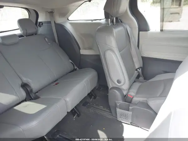 5TDZRKEC7MS001242 2021 TOYOTA SIENNA - Image 8