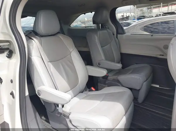 5TDZRKEC7MS009776 2021 TOYOTA SIENNA - Image 8