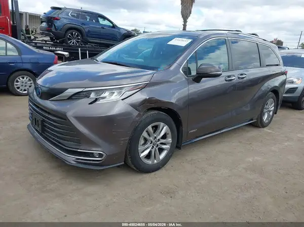 5TDZRKEC7MS024052 2021 TOYOTA SIENNA - Image 2