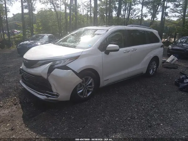 5TDZRKEC7MS041711 2021 TOYOTA SIENNA - Image 2