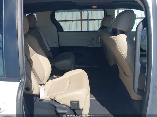 5TDZRKEC7MS051459 2021 TOYOTA SIENNA - Image 8