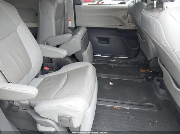 5TDZRKEC7MS070870 2021 TOYOTA SIENNA - Image 8