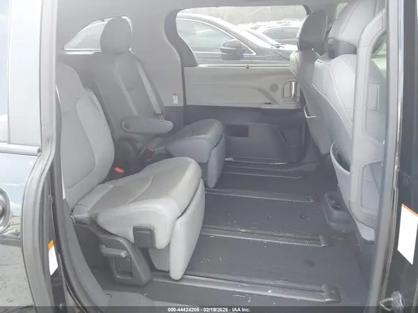 5TDZRKEC7NS078677 2022 TOYOTA SIENNA - Image 8