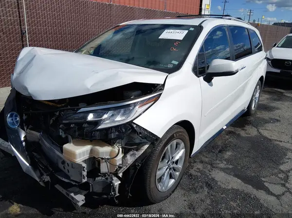 5TDZRKEC7NS104551 2022 TOYOTA SIENNA - Image 2