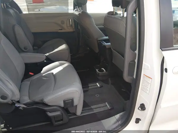 5TDZRKEC7NS104551 2022 TOYOTA SIENNA - Image 8