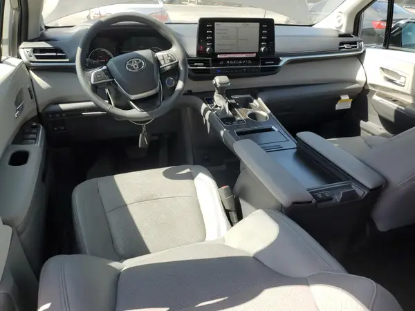 5TDZRKEC7RS208401 2024 TOYOTA SIENNA - Image 8