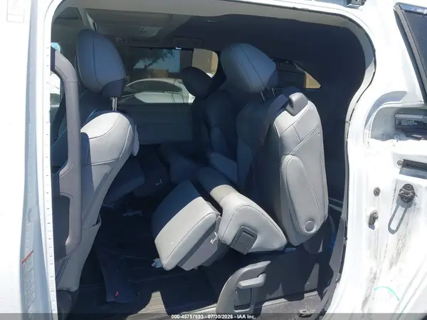 5TDZRKEC8NS105109 2022 TOYOTA SIENNA - Image 8
