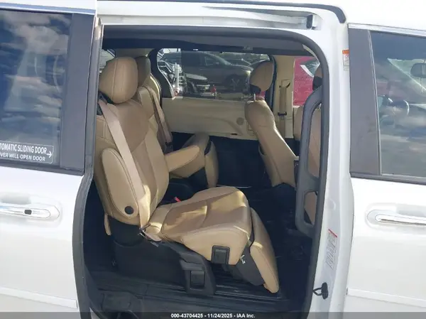5TDZRKEC8NS109970 2022 TOYOTA SIENNA - Image 8