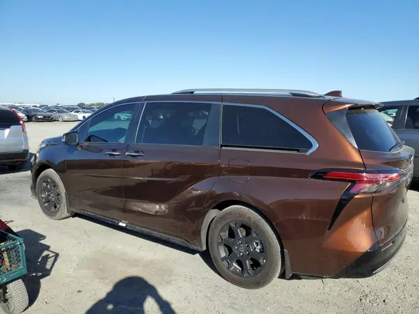 5TDZRKEC8PS167242 2023 TOYOTA SIENNA - Image 2
