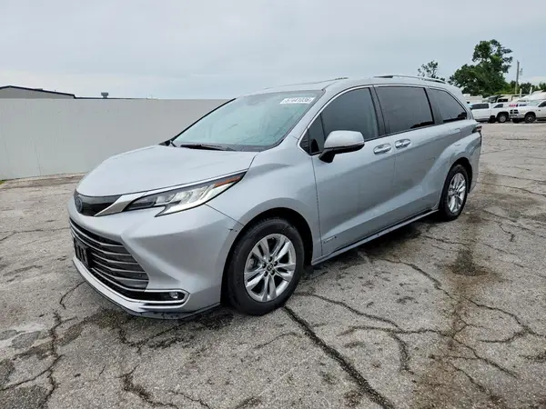 5TDZRKEC9MS010833 2021 TOYOTA SIENNA - Image 1