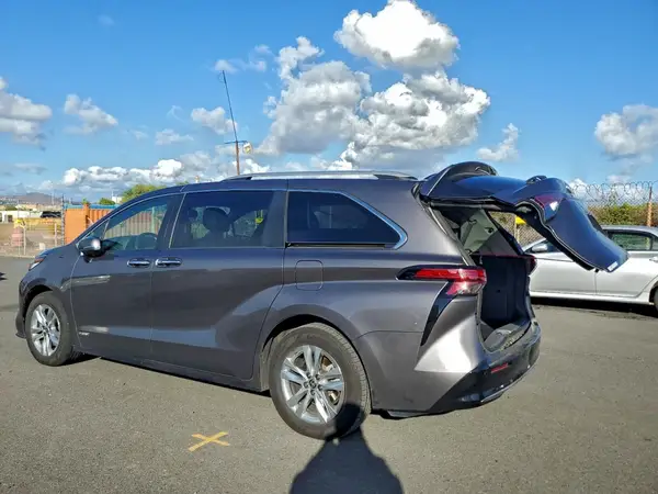 5TDZRKEC9MS031181 2021 TOYOTA SIENNA - Image 2