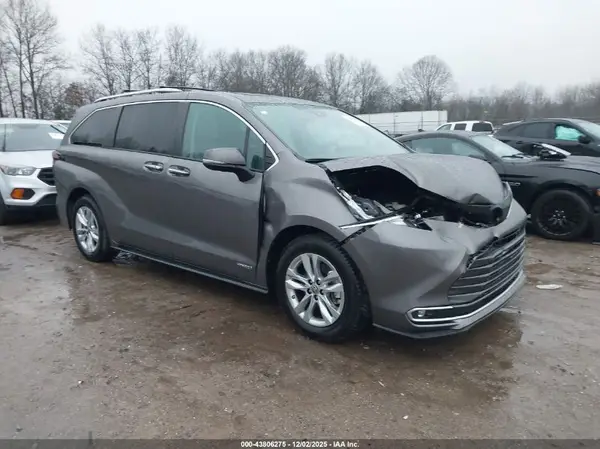 5TDZRKEC9MS039328 2021 TOYOTA SIENNA - Image 1
