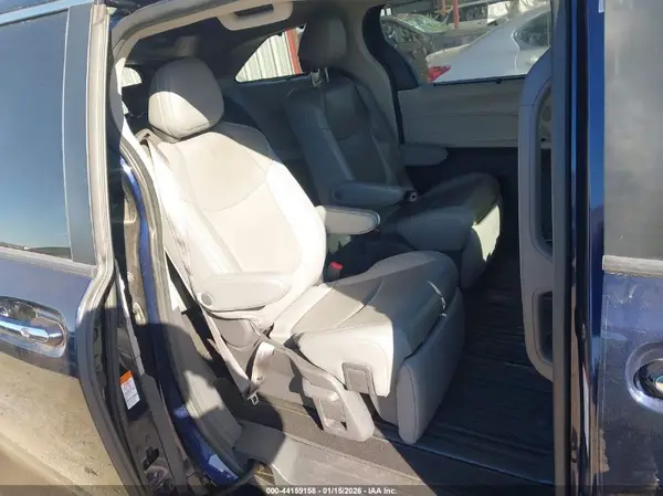 5TDZRKEC9MS068361 2021 TOYOTA SIENNA - Image 8