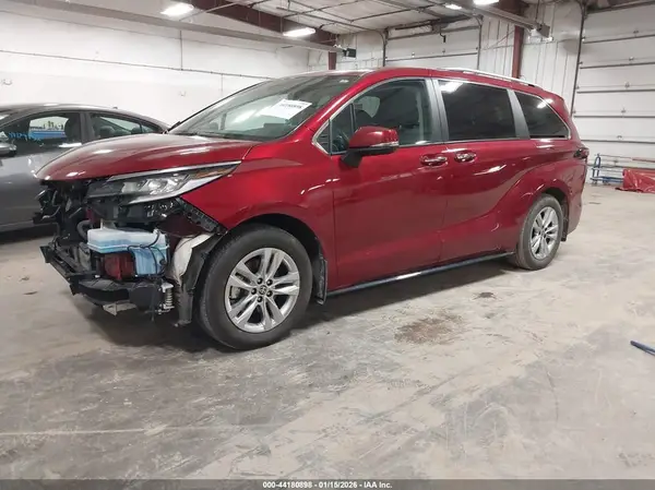 5TDZRKEC9NS126566 2022 TOYOTA SIENNA - Image 2