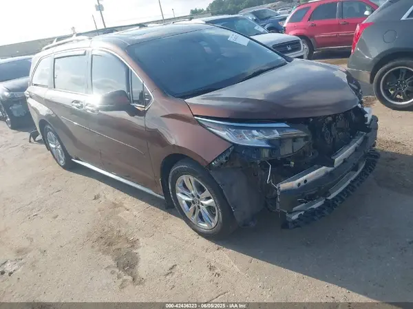 5TDZRKEC9PS167590 2023 TOYOTA SIENNA - Image 1