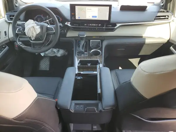 5TDZRKEC9SS226758 2025 TOYOTA SIENNA - Image 8