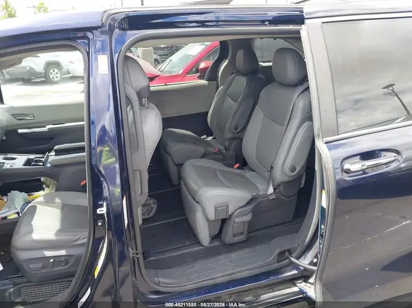 5TDZRKECXMS044120 2021 TOYOTA SIENNA - Image 8
