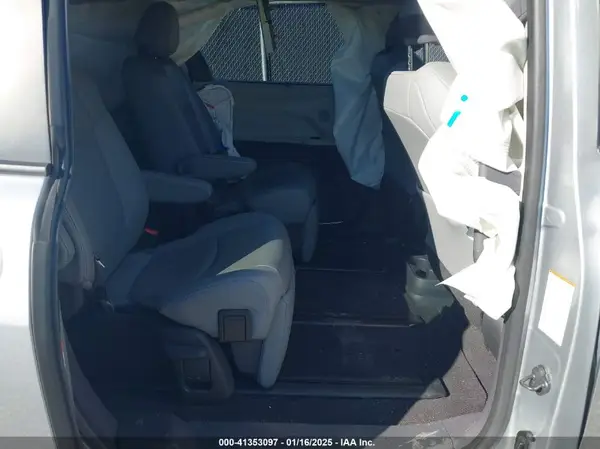 5TDZRKECXNS136443 2022 TOYOTA SIENNA - Image 8