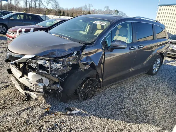 5TDZRKECXPS178436 2023 TOYOTA SIENNA - Image 1