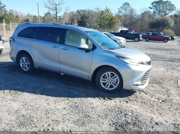 5TDZRKECXSS225506 2025 TOYOTA SIENNA - Image 1