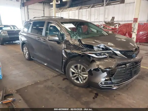 5TDZSKFC0PS082155 2023 TOYOTA SIENNA