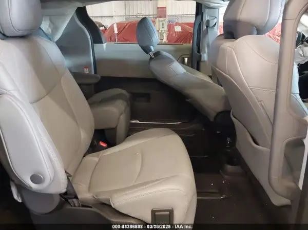 5TDZSKFC0PS082155 2023 TOYOTA SIENNA - Image 8
