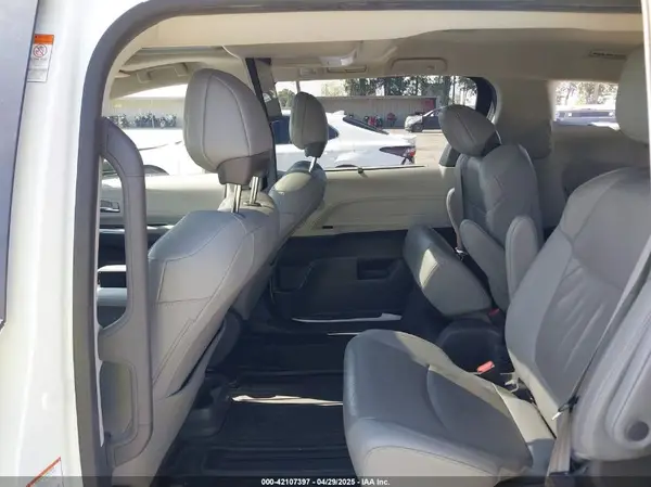 5TDZSKFC1MS025314 2021 TOYOTA SIENNA - Image 8