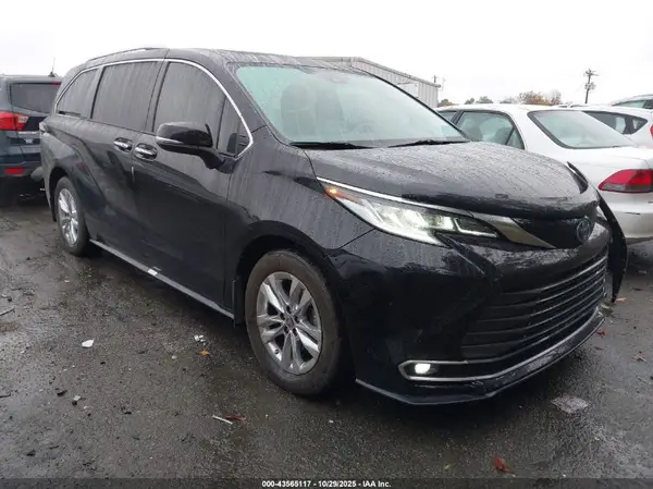 5TDZSKFC1RS116378 2024 TOYOTA SIENNA - Image 1