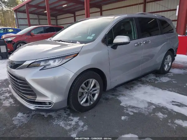 5TDZSKFC2MS017416 2021 TOYOTA SIENNA - Image 2