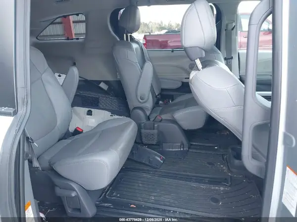 5TDZSKFC2MS017416 2021 TOYOTA SIENNA - Image 8