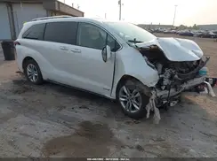 5TDZSKFC2MS031817 2021 TOYOTA SIENNA