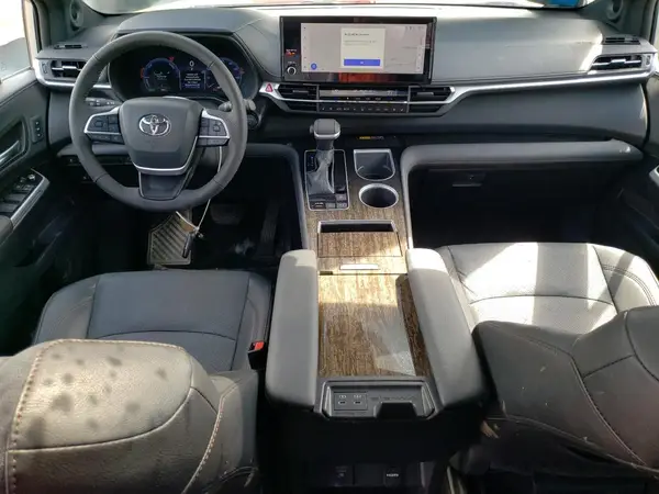 5TDZSKFC2SS164445 2025 TOYOTA SIENNA - Image 8