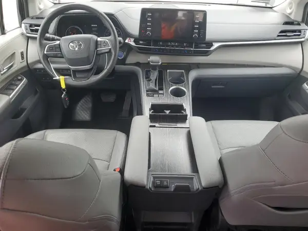 5TDZSKFC3RS123106 2024 TOYOTA SIENNA - Image 8