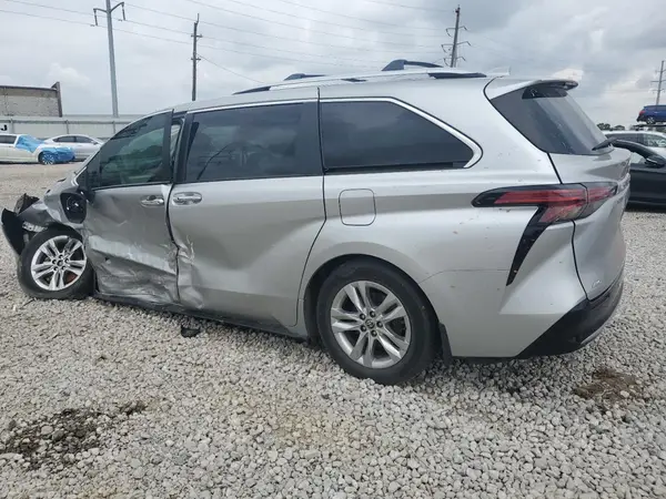 5TDZSKFC4MS022925 2021 TOYOTA SIENNA - Image 2
