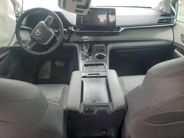 5TDZSKFC4MS022925 2021 TOYOTA SIENNA - Image 8