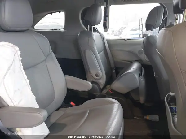 5TDZSKFC4NS045056 2022 TOYOTA SIENNA - Image 8