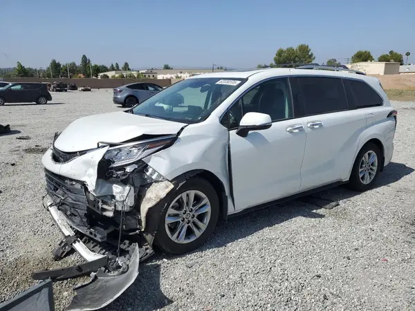 5TDZSKFC4NS050841 2022 TOYOTA SIENNA - Image 1