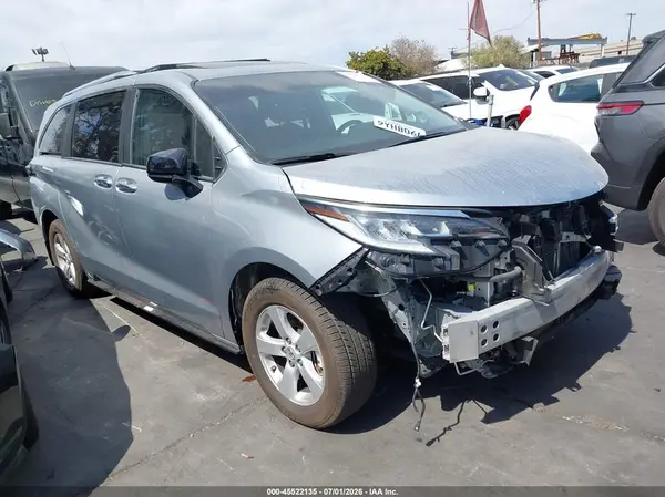 5TDZSKFC4RS137614 2024 TOYOTA SIENNA - Image 1