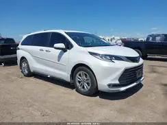 5TDZSKFC4SS215993 2025 TOYOTA SIENNA