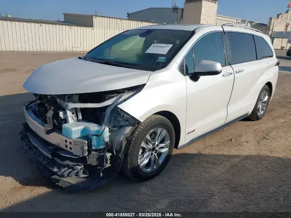 5TDZSKFC5MS032668 2021 TOYOTA SIENNA - Image 2