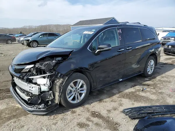 5TDZSKFC5RS147634 2024 TOYOTA SIENNA - Image 1