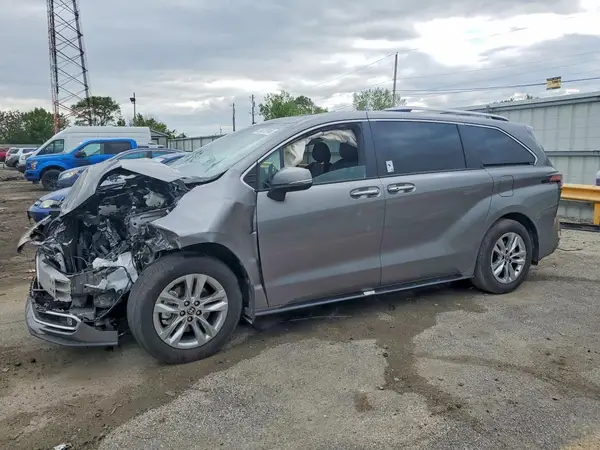 5TDZSKFC5TS242881 2026 TOYOTA SIENNA - Image 1
