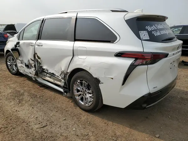 5TDZSKFC6MS032484 2021 TOYOTA SIENNA - Image 2