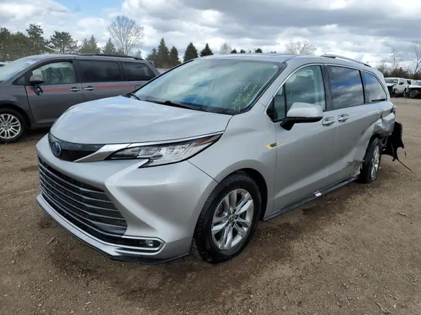 5TDZSKFC6NS041705 2022 TOYOTA SIENNA - Image 1