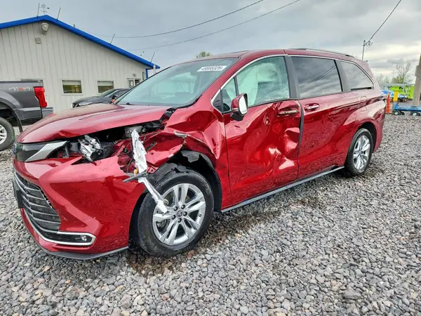 5TDZSKFC6PS085075 2023 TOYOTA SIENNA - Image 1
