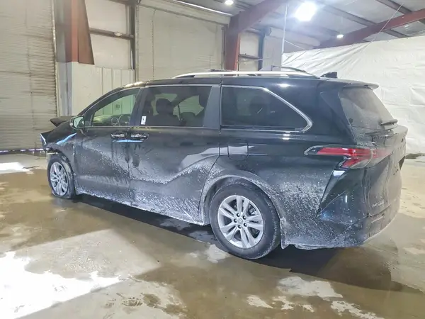 5TDZSKFC6SS221908 2025 TOYOTA SIENNA - Image 2