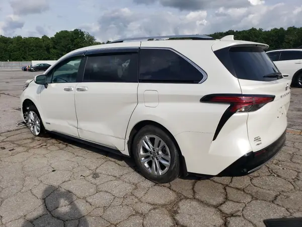 5TDZSKFC8MS004959 2021 TOYOTA SIENNA - Image 2