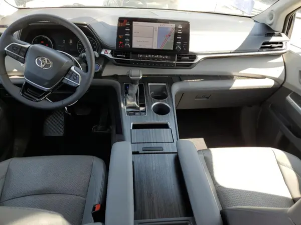 5TDZSKFC8PS096076 2023 TOYOTA SIENNA - Image 8