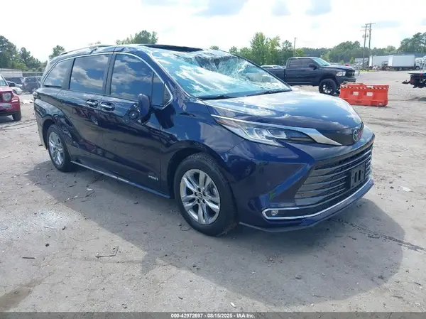 5TDZSKFC9MS002766 2021 TOYOTA SIENNA - Image 1