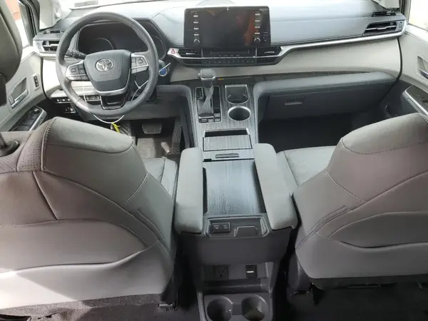 5TDZSKFC9NS046588 2022 TOYOTA SIENNA - Image 8